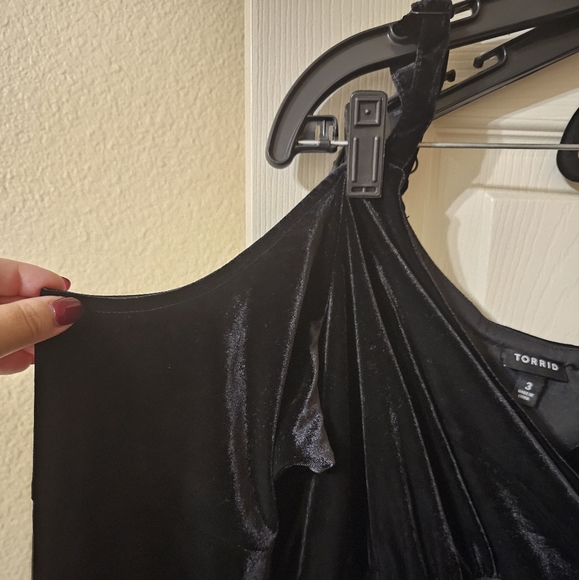 Torrid Velvet Cold Shoulder Dress - Picture 6 of 6
